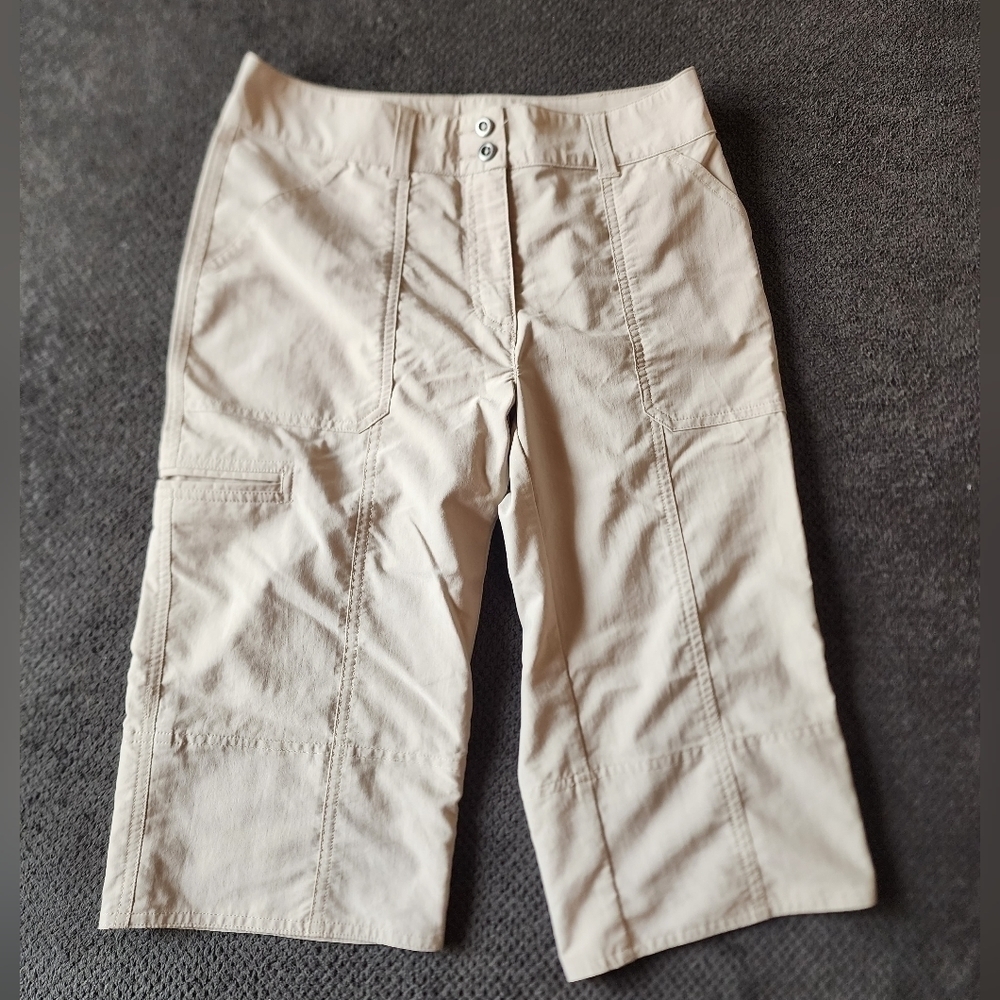 Doc & Amelia Premier Cream Color Capri Pants size 2